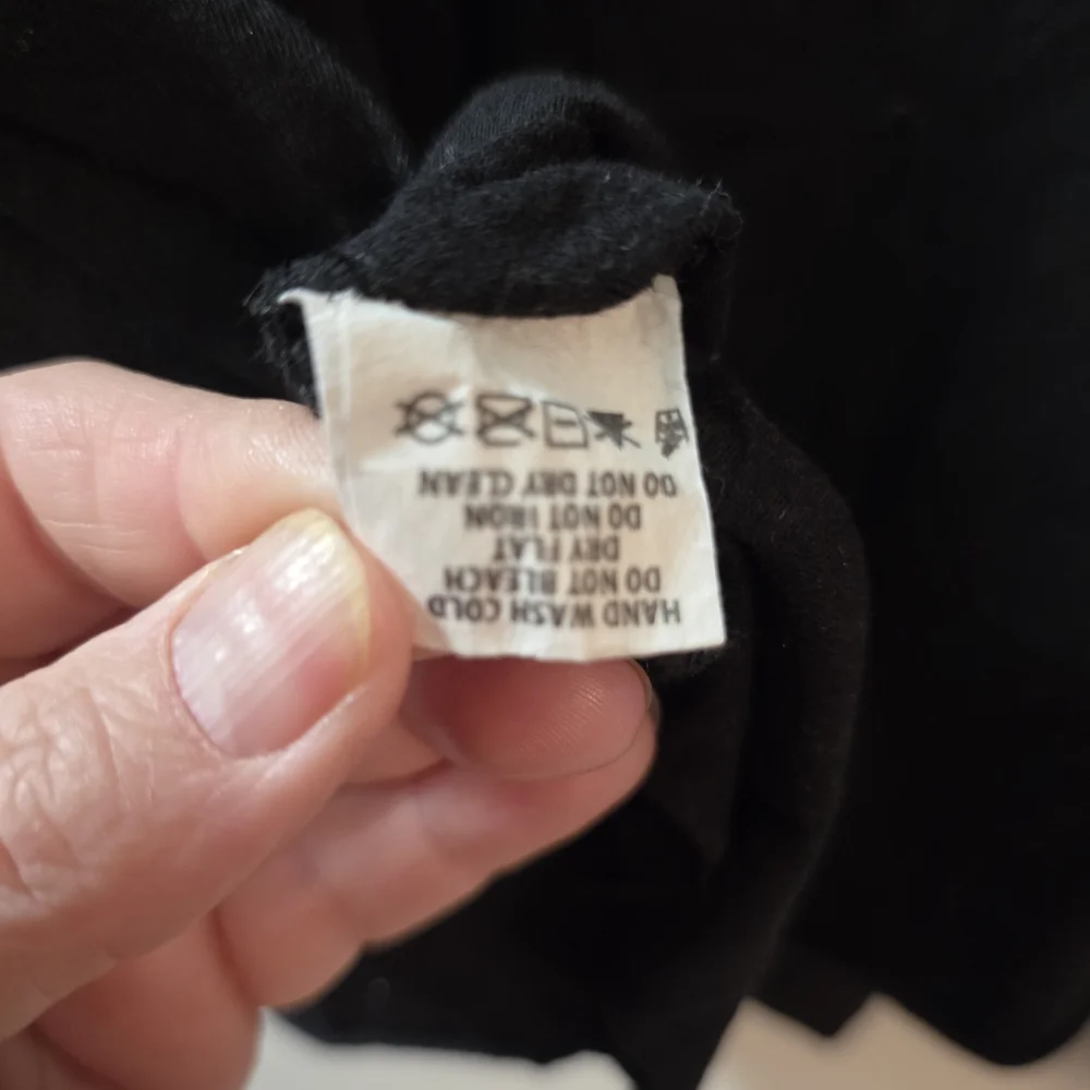 Black Graphic Tank with Side Cutouts - YOU CAN FIND ME IN THE FRONT ROW - Picture 9 of 9